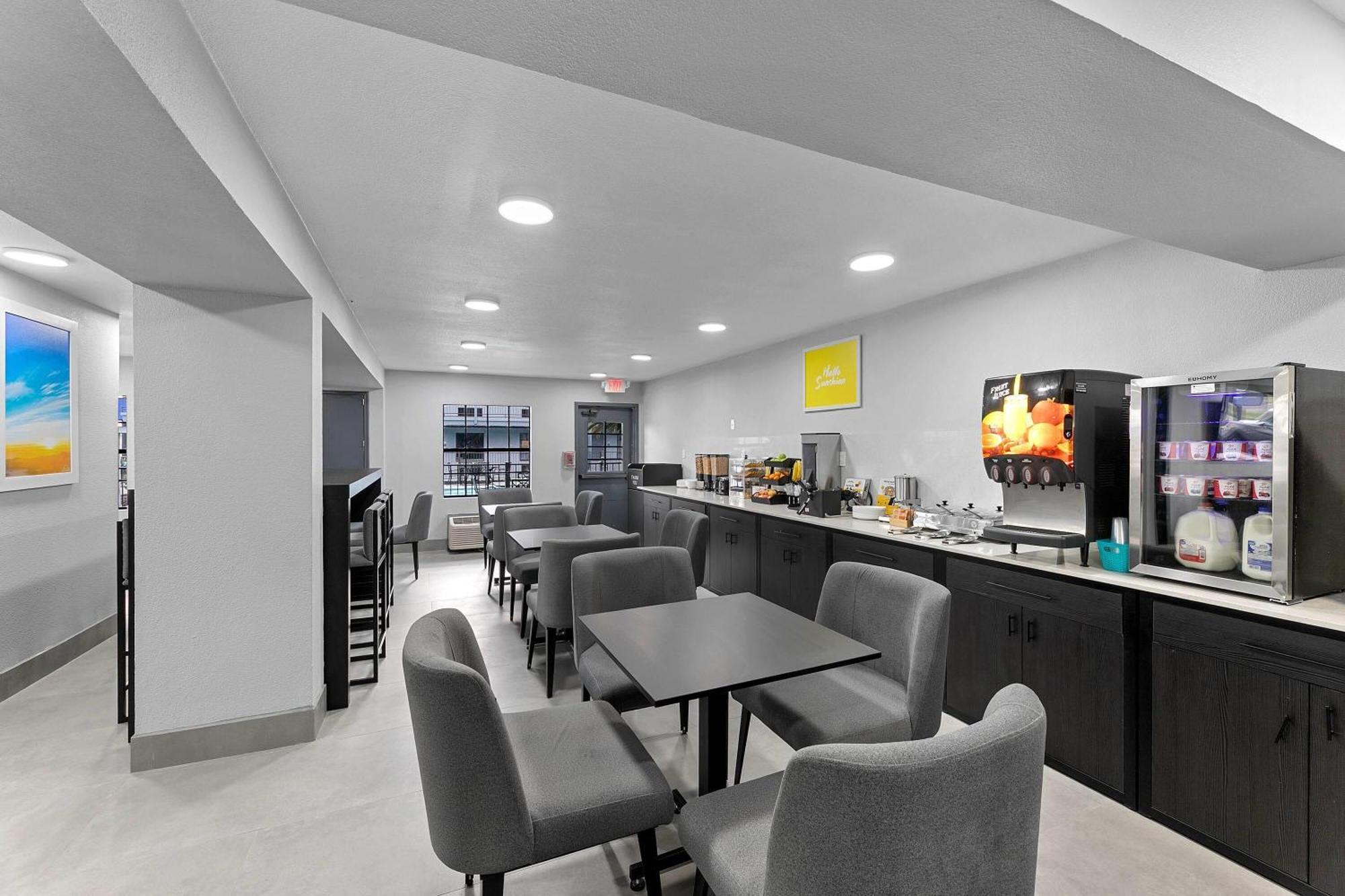Days Inn By Wyndham San Antonio Near Lackland Afb Екстер'єр фото